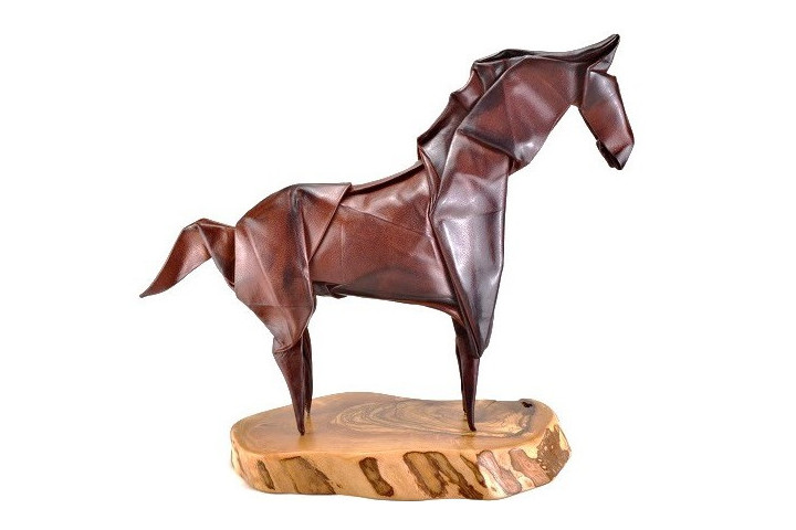 Escultura Caballo Anónimo realizado en cueroflexia