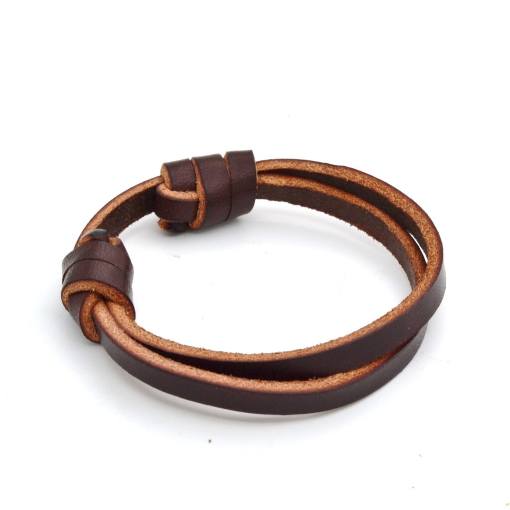 Pulsera Panzer realizada en cuero