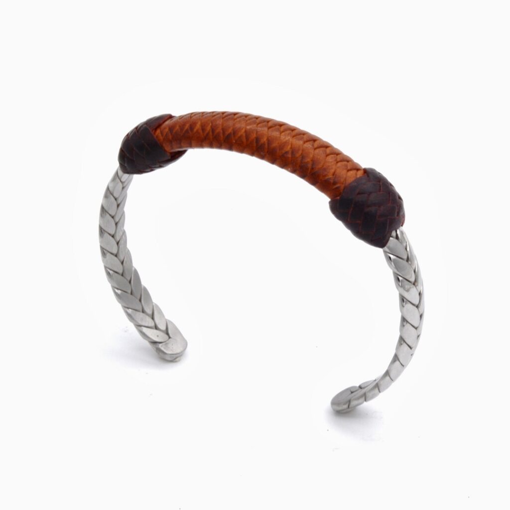 Pulsera Trenza en acero y cuero vista vertical