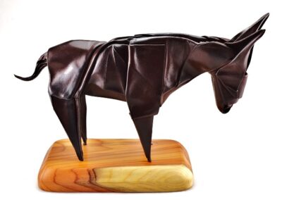 Escultura burro en cueroflexia